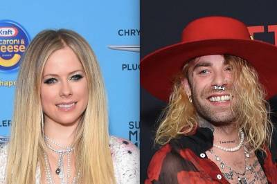UPDATE: Avril Lavigne And Mod Sun Spotted Holding Hands After Reports That They’re Dating - etcanada.com