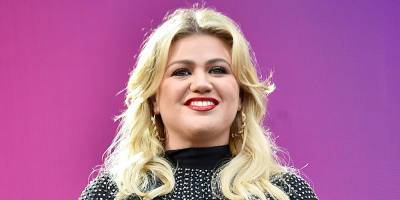 Kelly Clarkson Describes Perfect Date with Herself Ahead of First Valentine's Day Since Her Split from Her Ex-Husband - www.justjared.com