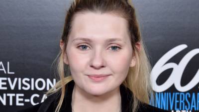 Abigail Breslin urges coronavirus mask wearing after her father’s diagnosis: ‘No one should go thru this' - www.foxnews.com