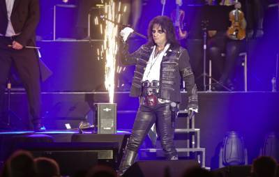 Alice Cooper says the shock rock schtick that propelled him to fame wouldn’t work today - www.nme.com