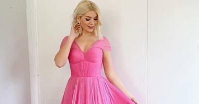 Holly Willoughby looks incredible in pink princess gown for Valentine's Day celebration on Dancing on Ice - www.ok.co.uk