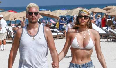 Scott Disick & Girlfriend Amelia Hamlin Flaunt PDA at the Beach on Valentine's Day - www.justjared.com - Miami - Florida