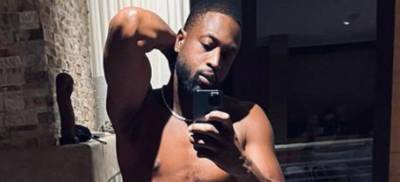 Dwyane Wade Bares Ripped Abs in Pre-Valentine's Day Shirtless Selfies! - www.justjared.com