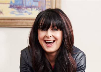 Marian Keyes reveals she stays looking young by attending the ‘botox doctor’ - evoke.ie