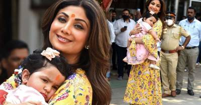 Shilpa Shetty looks radiant in yellow dress as she visits Temple - www.msn.com