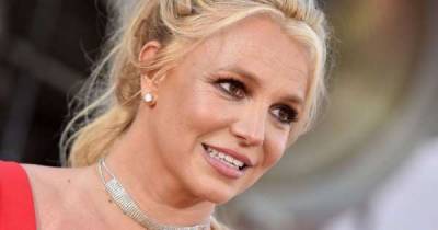 Framing Britney Spears: What age is the singer throughout the documentary? - www.msn.com - Britain