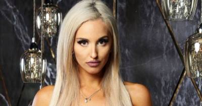 Fans say Married at First Sight’s Lizzie looks just like Ariana Grande after dramatic brunette transformation - www.ok.co.uk - Australia