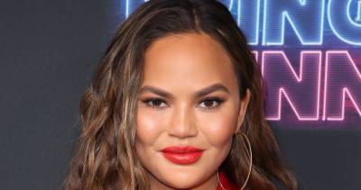 Chrissy Teigen Shares Photo of Her Bare Body After Surgery - www.justjared.com