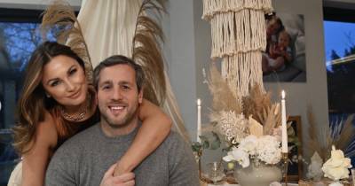 Sam Faiers shows off sensational Valentine's Day decor as she dines under a teepee with partner Paul - www.ok.co.uk