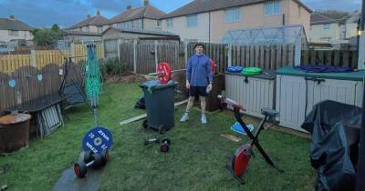 John Bateman's stay-at-home gym has had fans in stitches - www.manchestereveningnews.co.uk