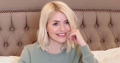 Holly Willoughby faces fan backlash over M&S outfit post - www.manchestereveningnews.co.uk - Britain