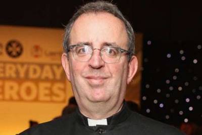 Rev Richard Coles reprimanded by the church after Have I Got News For You slot - www.msn.com