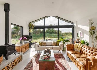 PICS: Peruse these Home of The Year contenders, complete with a ‘rosé room’ - evoke.ie - Ireland