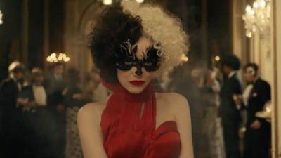 Emma Stone's De Vil Is 'A Little Bit Mad' in First 'Cruella' Trailer - www.etonline.com