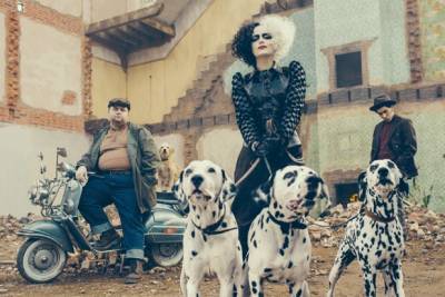 Emma Stone’s Got Cool Hair and All the Dalmatians Growling in ‘Cruella’ Trailer (Video) - thewrap.com