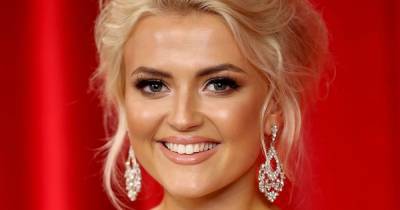 Bethany Platt - Lucy Fallon - Alexa Chung - Lucy Fallon shows off make-up drawers of dreams – and here's exactly what features in them - ok.co.uk