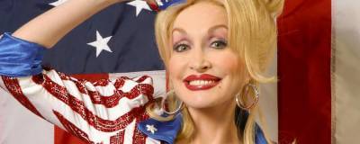 Dolly Parton says plans to erect a statue of her not “appropriate at this time” - completemusicupdate.com - Nashville - Tennessee