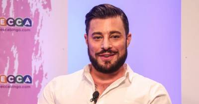 Duncan James shows off amazing vocals in live performance after sharing plans to reunite with Blue - www.ok.co.uk - Britain - Chicago