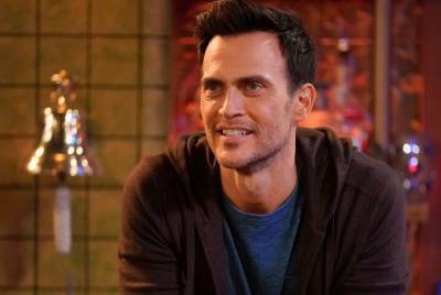 Cheyenne Jackson Gets Personal About ‘Call Me Kat’, Unrequited Love & Karaoke - etcanada.com - Canada