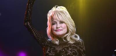 Dolly Parton Turned Down the Presidential Medal of Freedom Two Separate Times - www.justjared.com