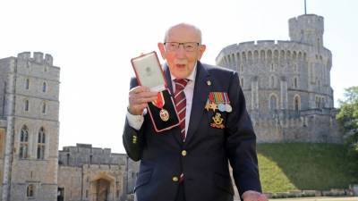 Captain Sir Tom Moore dies aged 100 - heatworld.com