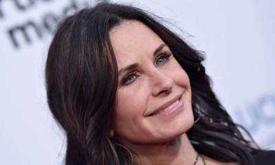 Courteney Cox looks unrecognisable in video revealing incredible transformation - hellomagazine.com