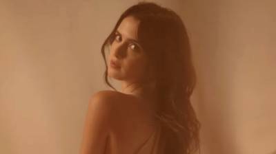 Laura Marano Incorporates ASL Into 'Something to Believe In' Music Video - Watch Now! - www.justjared.com - USA