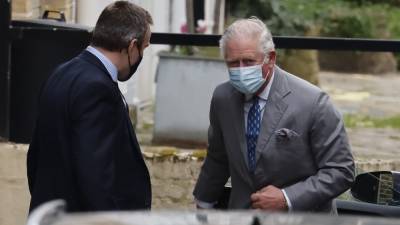 Prince Charles Goes to Visit Father Prince Philip in the Hospital - www.etonline.com - London