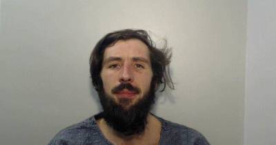 People urged 'not to approach' wanted man from Rochdale - www.manchestereveningnews.co.uk