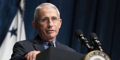Dr. Fauci Says It's 'Possible' Masks Will Be Needed Through 2022 - www.justjared.com - USA