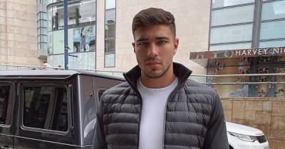 Love Island's Tommy Fury shows off incredibly muscular physique after undergoing body transformation - www.ok.co.uk - Hague