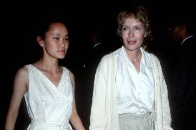 Mia Farrow recalls finding nude photos of Soon-Yi Previn at Woody Allen’s home - nypost.com