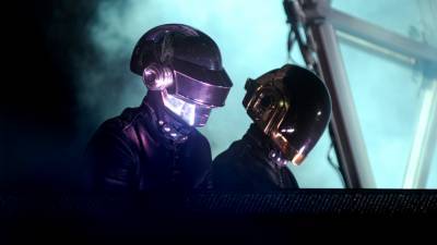 Daft Punk Announce Split Via Cryptic Music Video - www.etonline.com - Paris