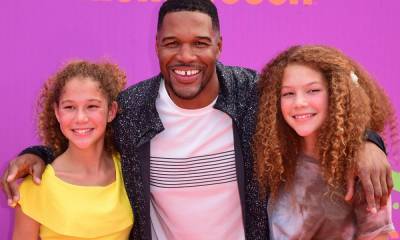 Michael Strahan's twins steal the show as they model famous dad's collection - hellomagazine.com - Florida