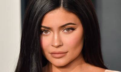 Kylie Jenner introduces fans to her adorable new 'son' - hellomagazine.com - Italy