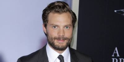 Jamie Dornan Reveals What He Sings In The Shower & It's Not What You'd Expect - www.justjared.com