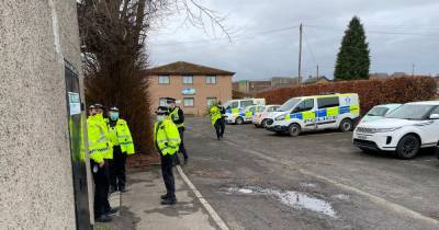 Police remain at scene after body of pensioner discovered in Falkirk house - www.dailyrecord.co.uk