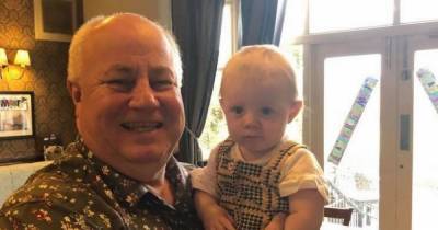 He spent six weeks in critical condition with Covid... now Manchester grandad wants to give back to those who saved his life - www.manchestereveningnews.co.uk - Manchester