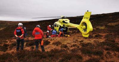 Man in hospital after falling from 'Trinnacle' rock formation near Dovestones during strong winds - www.manchestereveningnews.co.uk - Manchester