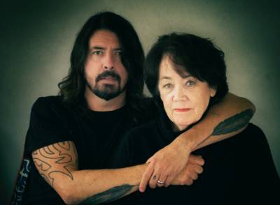 Dave Grohl & His Mom Drum Up ‘From Cradle to Stage’ For Paramount+ Alongside ‘Unplugged’ & ‘Yo! MTV Raps’ Revivals - deadline.com - Virginia