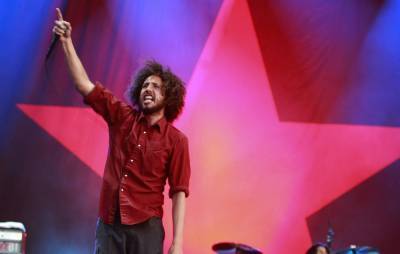 Resurfaced video shows Zach De La Rocha performing with Dave Grohl at 1994 Scream reunion show - www.nme.com