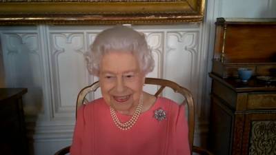 Queen Elizabeth Says Her COVID-19 Vaccine ‘Didn’t Hurt At All’ - etcanada.com