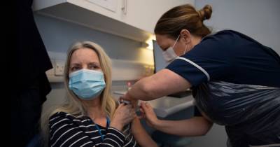 Covid-19 vaccine priority list for under 50s announced by JCVI - www.manchestereveningnews.co.uk