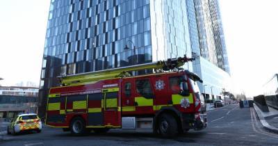 Firefighters tackle blaze at Manchester city centre high-rise building - www.manchestereveningnews.co.uk - Manchester