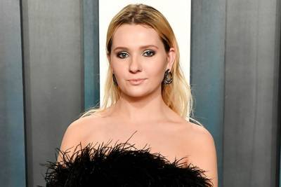 Abigail Breslin’s Father Dies of COVID: ‘I’m in Shock and Devastation’ - thewrap.com
