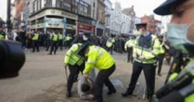 Police officers injured and protesters arrested at Dublin Covid-19 anti-lockdown rally - www.dailyrecord.co.uk - Dublin