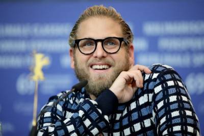 Jonah Hill Shrugs Off Body Insecurity Issues After Shirtless Photo Is Published: I Finally ‘Accept Myself’ - thewrap.com