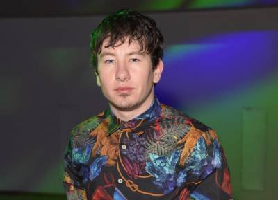 Barry Keoghan shares sunsoaked snap with rumoured new girlfriend - evoke.ie - Britain - Ireland - county Barry