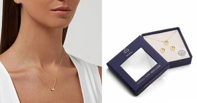 These Classic Jewelry Pieces Are Under $40 and Make Perfect Valentine’s Day Gifts - www.usmagazine.com