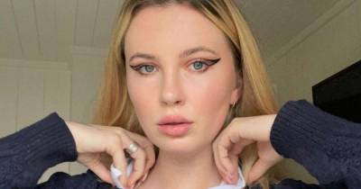 Ireland Baldwin is the image of mother Kim Basinger in gorgeous pouty photo - www.msn.com - Ireland